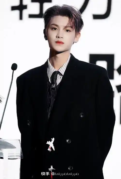 justin 黄明昊 - 堆糖,美图壁纸兴趣社区