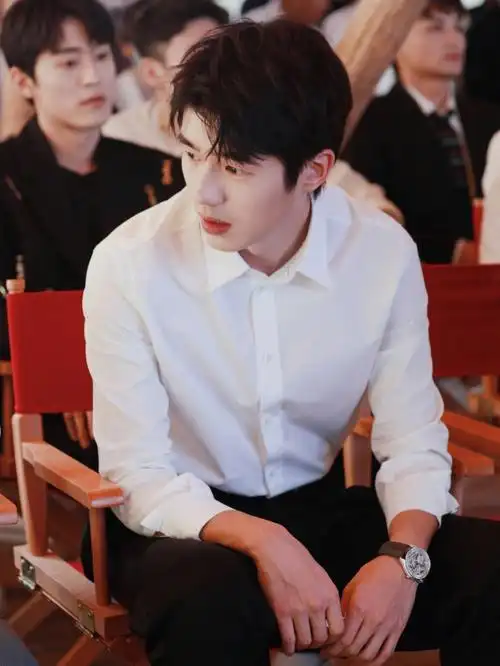 四海  ##刘昊然有约了bhjskdkd2021-12-26回复大年初一去看阿耀查看