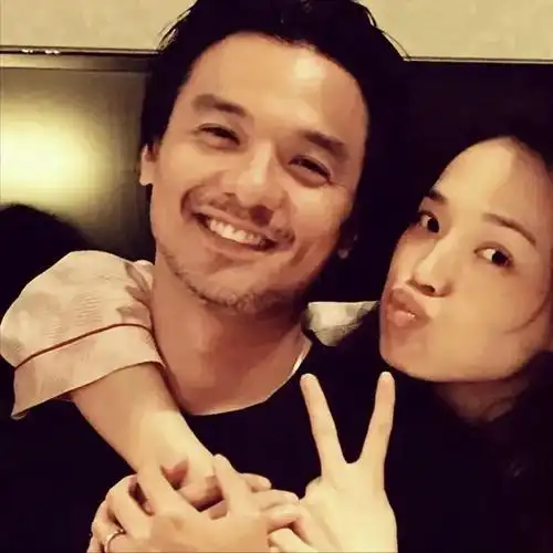 冯德伦:和莫文蔚分手,苦等17年如愿娶到舒淇,50岁仍是