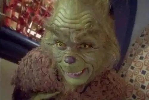 正经起来也是帅哥一枚,进错拍戏现场了吧,你确实并不是西游记剧组里的