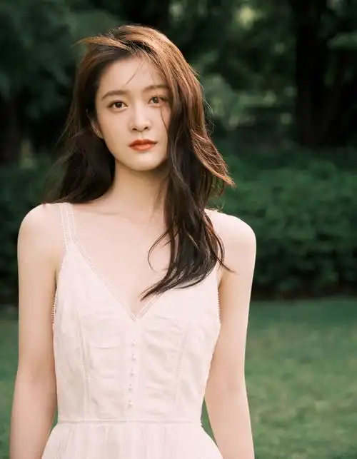 张雪迎sophie生日快乐98愿心怀热爱,洒脱自在.