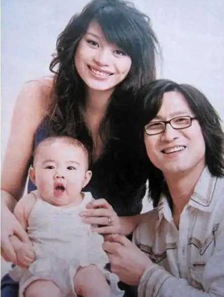 1,高晓松 老婆2,高晓松的几任老婆都是20多岁,为何婚姻都不长久?