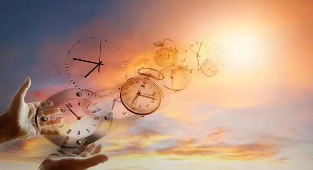 在这个人间,我们都是行色匆匆的路人,我们踩着生活的节拍,过自己想过