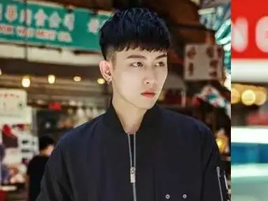 男生两边剃短齐刘海发型,帅气又修颜!