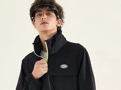 拉链式外套才是最炫酷的衣服款设,要是你穿不出帅气新潮感,那多半是