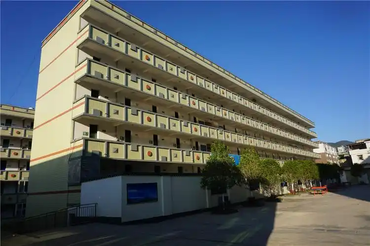 渔门中学2018年招生简章