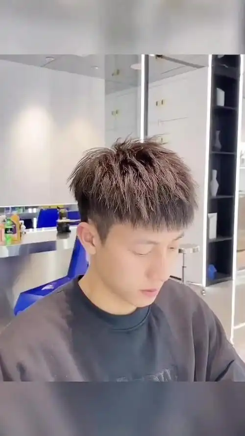 2022男生烫发发型推荐谁做谁好看的钢夹烫