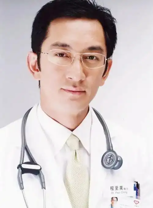 tvb男艺人top10,个个英俊帅气,前三名实至名归