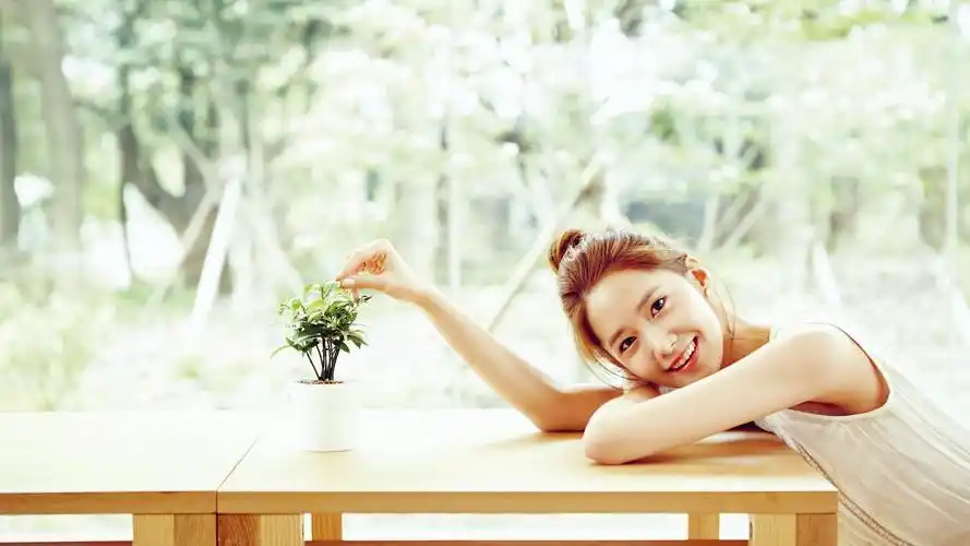 林允儿清新女神yoona明星风尚壁纸3