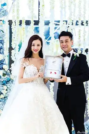 相识20年舒淇冯德伦宣布结婚