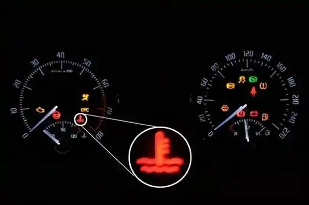 汽车水温灯亮了是怎么回事