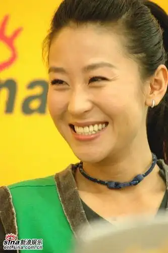 图文苗圃做客新浪聊天尖尖下巴