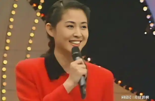 一个快要被"遗忘"的演员,年轻时倾国倾城,现在56岁胖若两人|倪萍|夏菁