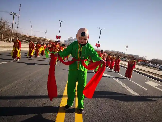 五堡的社火队棒棒哒!