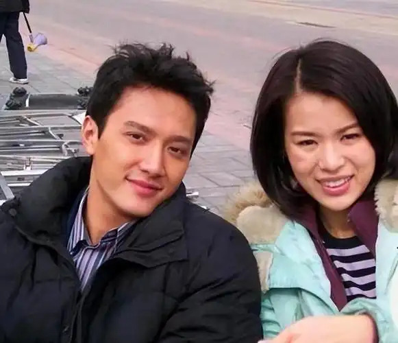 冯绍峰得意极了!我那"大杀四方"的前妻赵丽颖,如今到底有多牛