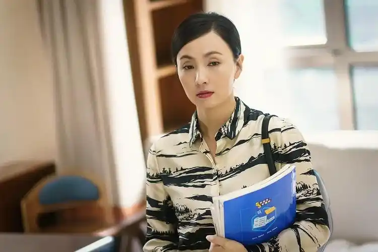 《小欢喜》飙泪刷屏 | 是谁撕掉了中年父母的伪装?