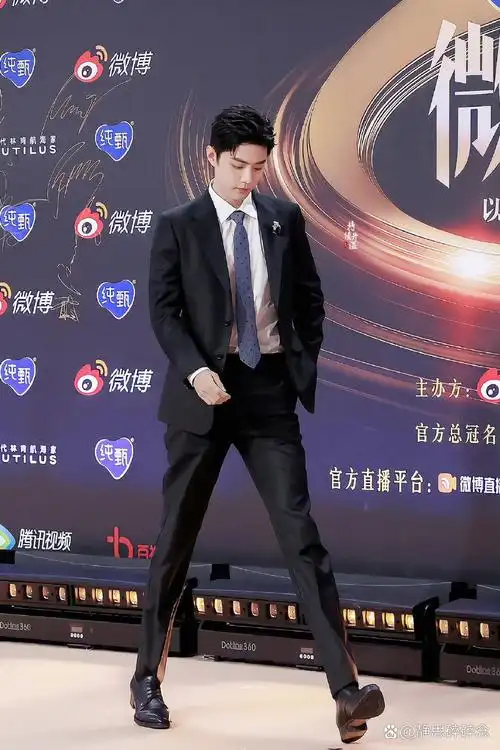 肖战的身材,简直是艺术品级别的存在!