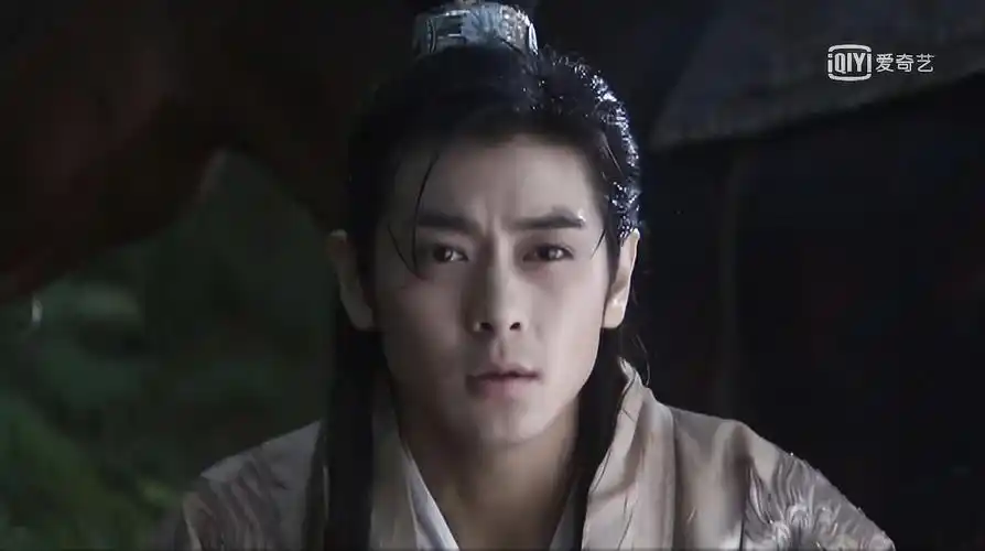 至今说起段誉我还是会只想起林志颖这一版 跟当时十几岁的刘亦菲同框