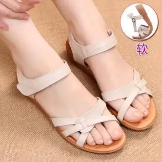 意尔康潮牌坡跟妈妈凉鞋女夏季真皮质软底防滑奶奶平底大码女鞋中老年