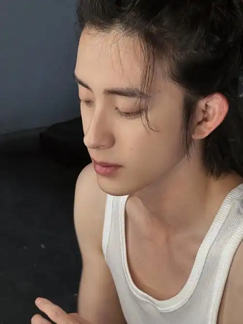 敖瑞鹏1006生日快乐#记录下27岁的@敖瑞鹏的微博92#假期最后一天陪