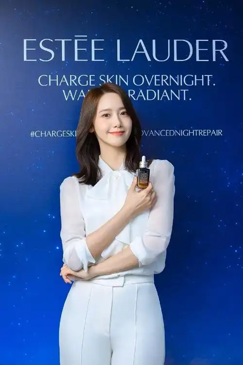 林允儿雅诗兰黛亚太区品牌代言人##林允儿演员出道十六周年快乐