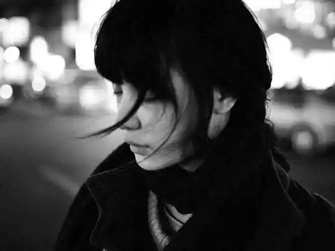 分手挽回女生陷入失恋的几大特质你也是这样吗