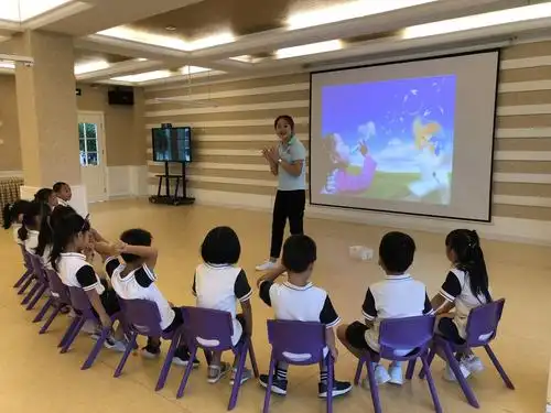 《砥砺奋进,遇见更优秀的自己》龙华福田片区"阳光儿童艺术口才"教师