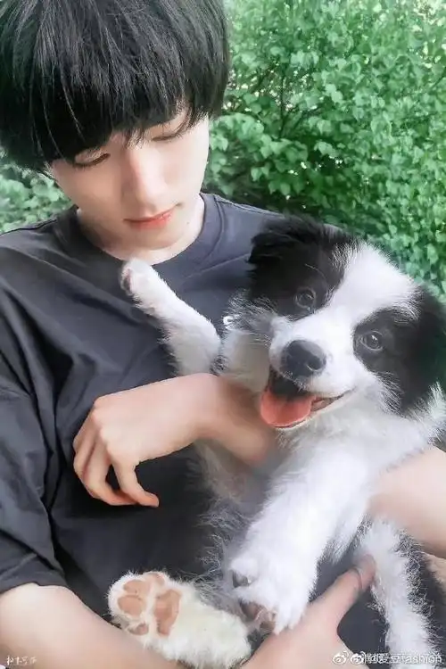 宋亚轩晒鼠标随拍