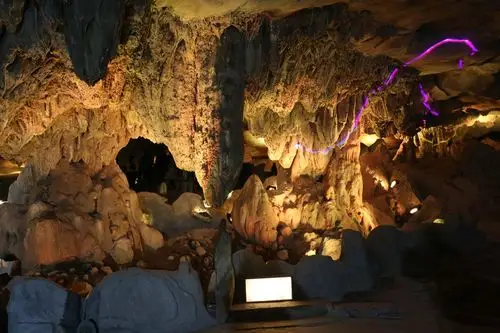 同船共枕游玩双龙洞千百年的修行