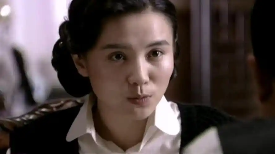 电视剧《悬崖》:真相存在于细节之中