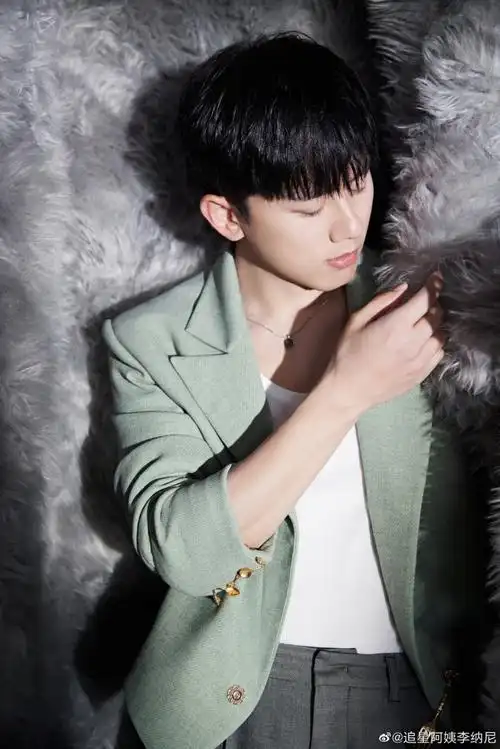 张杰绿西装#张杰#声生不息宝岛季#绿西装96清爽干净帅气十足今晚