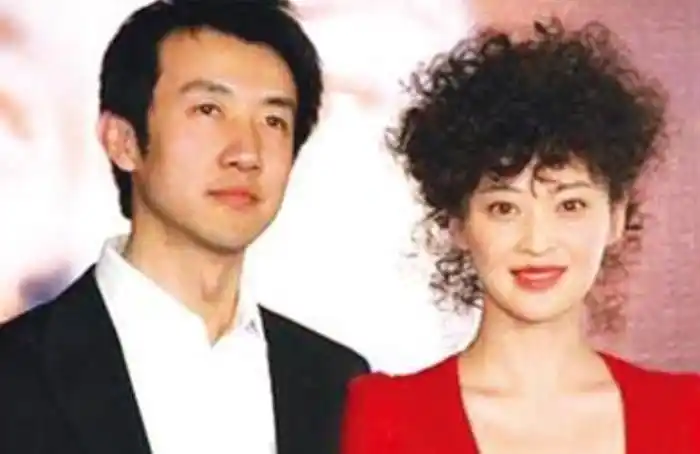 梅婷个人资料45岁梅婷与老公罕同框