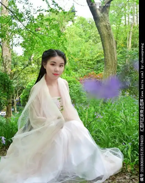 白色古装美女汉服美女仙女长裙