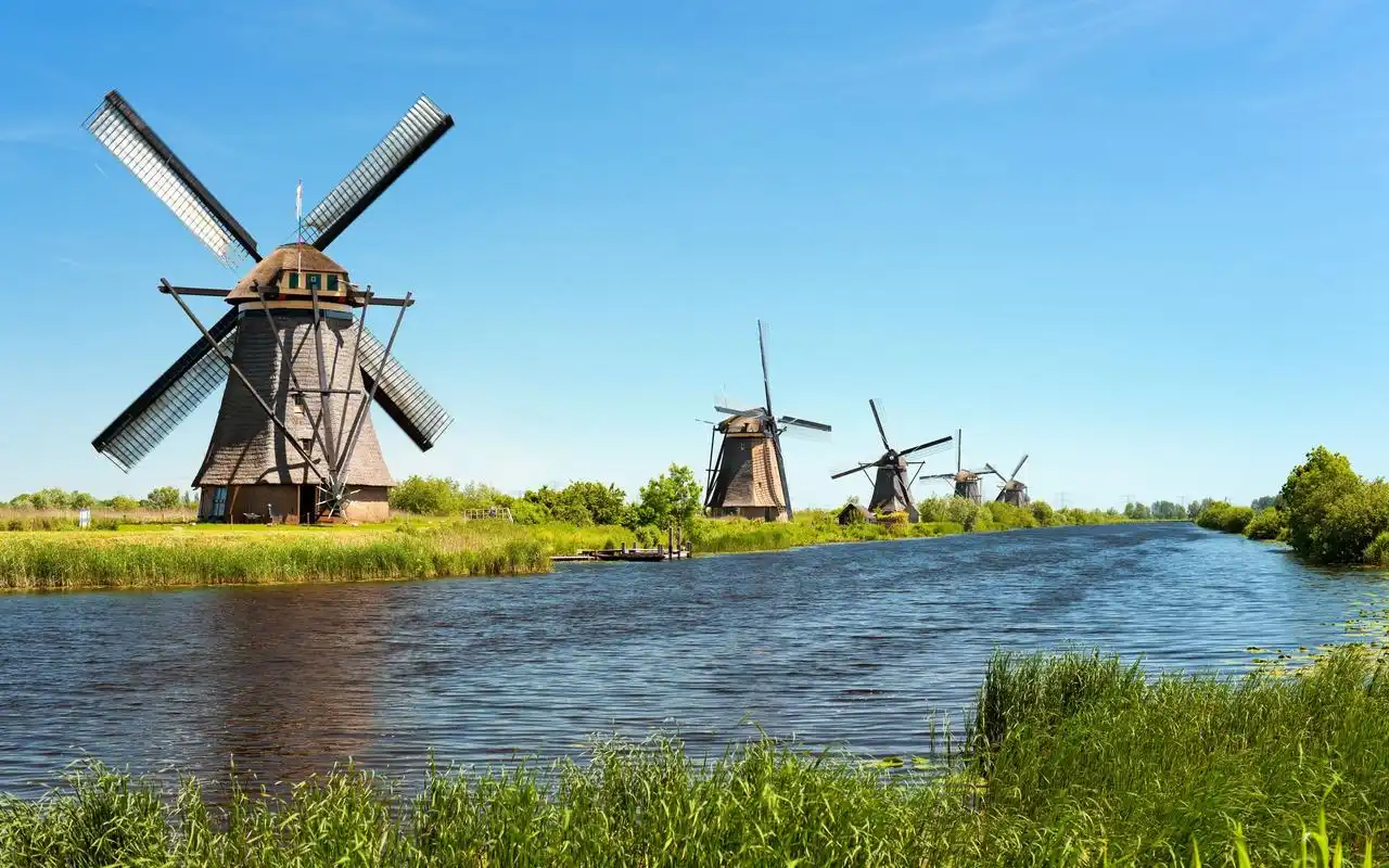 精选荷兰风车风景桌面壁纸