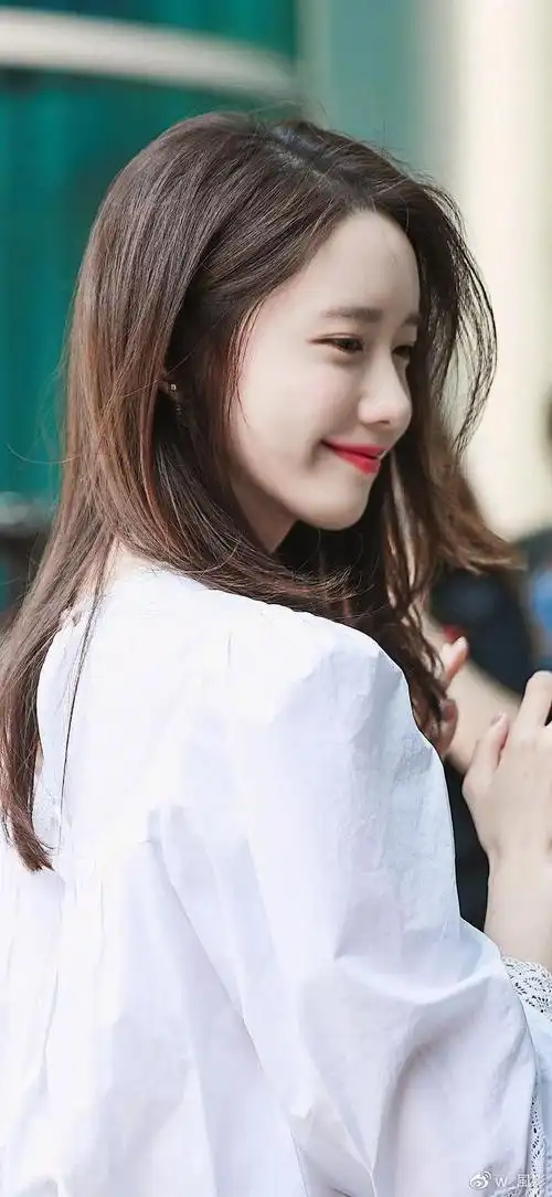 林允儿明星丨高清大壁纸肤白貌美颜值美炸优雅甜美