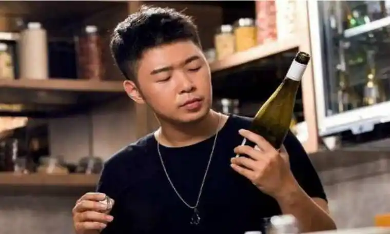 杜海涛减肥前后对比照片图,判若两人,但是五官变化不大_时候_身材