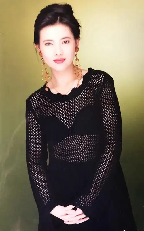 p>蓝洁瑛(1963年4月27日—2018年10月31日),出生于香港,中国香港影视