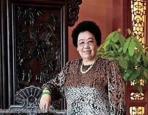 "唐僧"妻子陈丽华成中国女首富 师傅不爱妖精只爱她