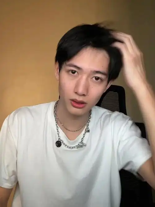 咱们就是说 帅哥素颜比带妆还好看#甘望星