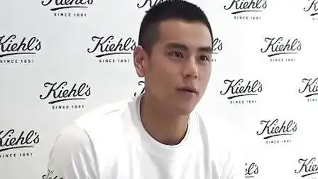 彭于晏为支持环保理板寸头