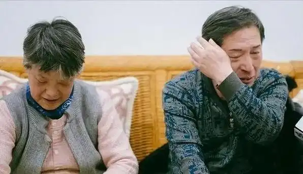 白月光和我争宠跟他撒娇装柔弱我不恼我装病老公我肚子疼