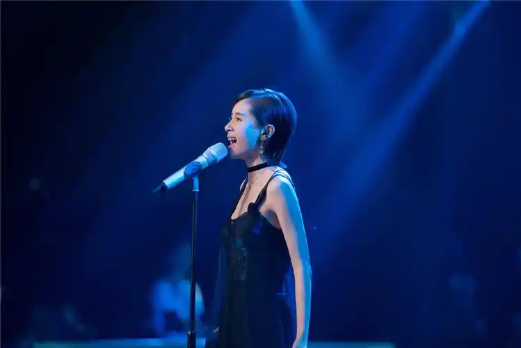 王子文《跨界歌王》圆唱歌梦 耿直自曝演唱失误令人捧腹