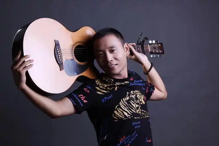 "情歌王子"祁隆---最优秀的实力派歌手,家族的荣耀!