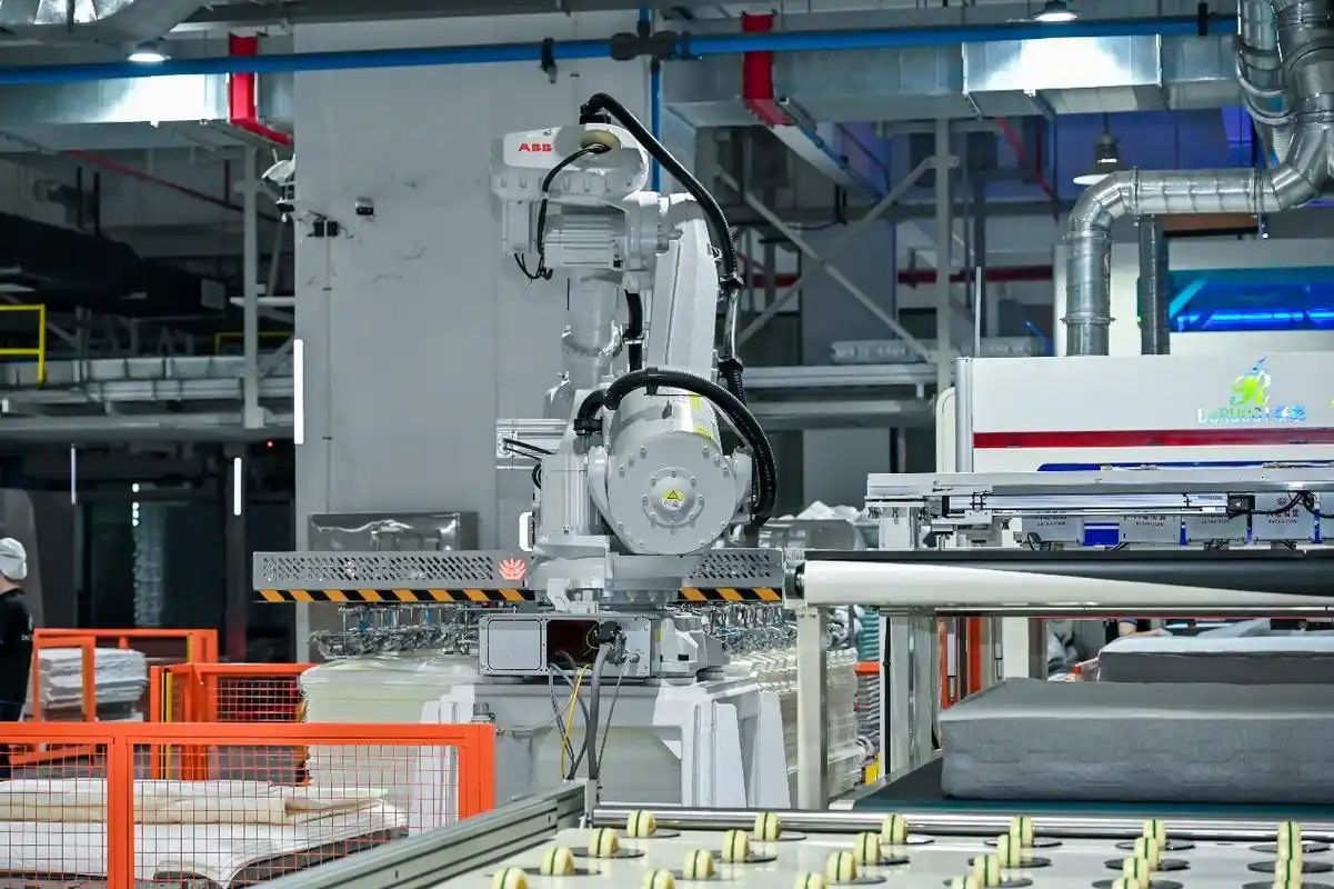 冲刺家具行业首家灯塔工厂慕思为什么有底气