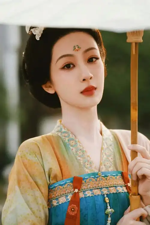 杨紫古装a感##杨紫何惟芳