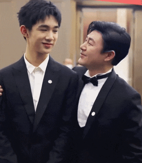 易烊千玺2.0:182cm的沉稳少年,18岁拿下"内娱第一"