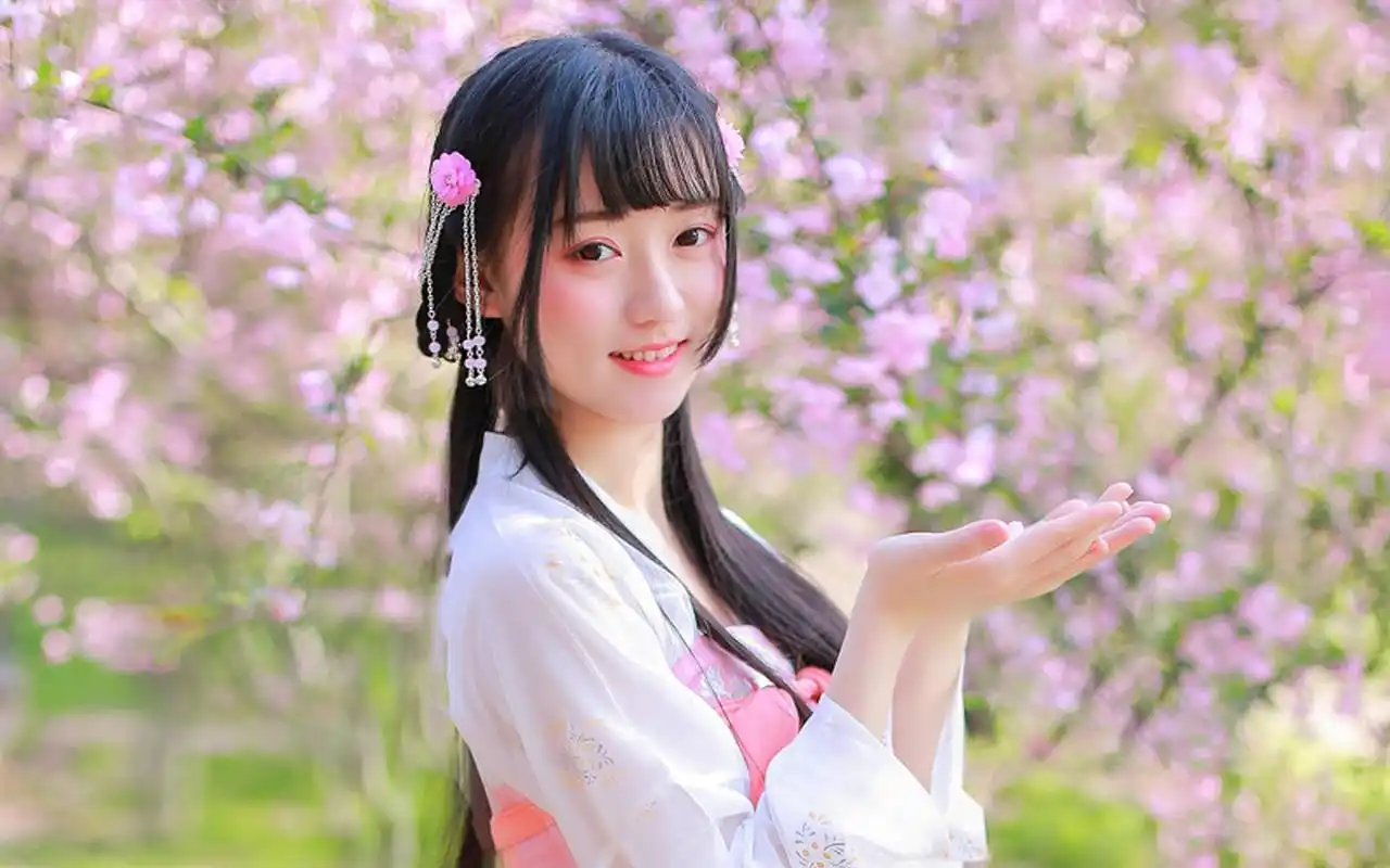 古风汉服美女粉嫩迷人写真图片桌面壁纸