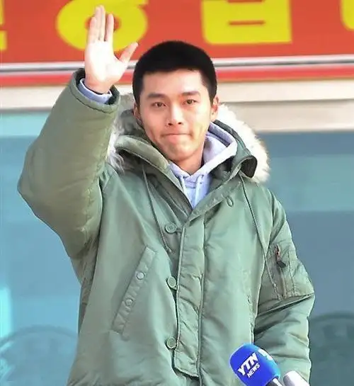 从小奶狗到胡子大叔绝色玄彬的影视情史