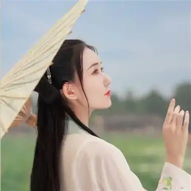 qq头像古风女生真人图片大全(精选18张)