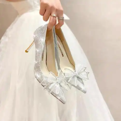 备婚新娘如何挑选婚鞋婚纱照拍摄鞋子